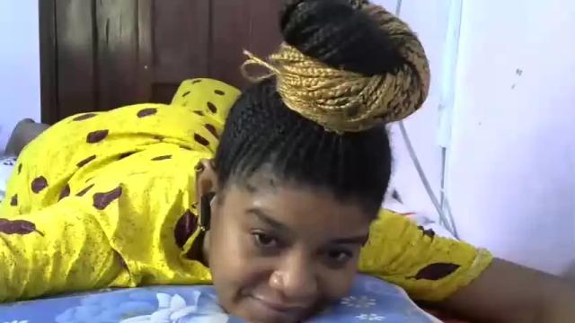 Image 4 of hot_desiiree Stream on Chaturbate on 21 months ago