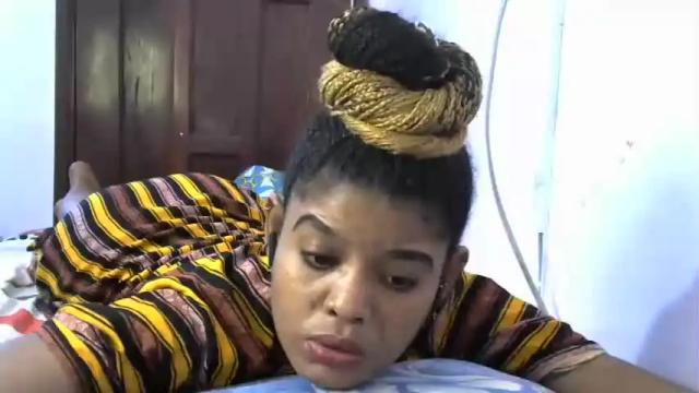 Image 4 of hot_desiiree Stream on Chaturbate on 21 months ago