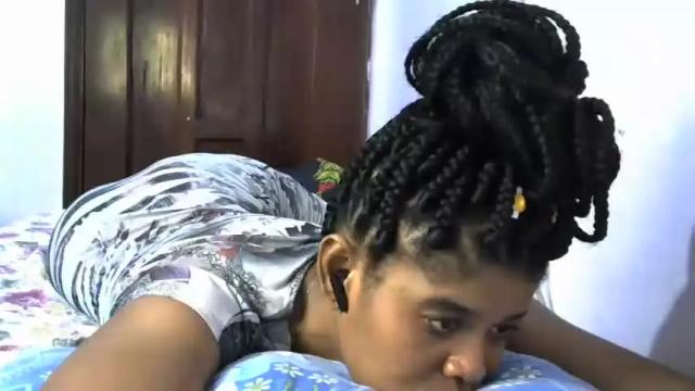 Image 8 of hot_desiiree Stream on Chaturbate on 21 months ago