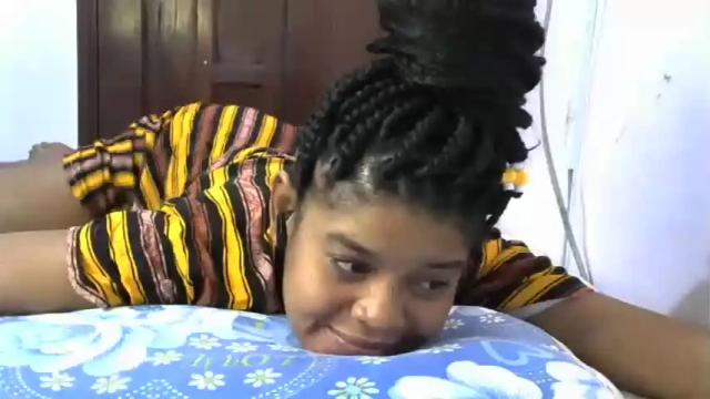Image 12 of hot_desiiree Stream on Chaturbate on 21 months ago