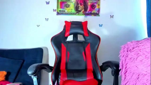 Image 8 of hot_destinyk Stream on Chaturbate on 1 month ago