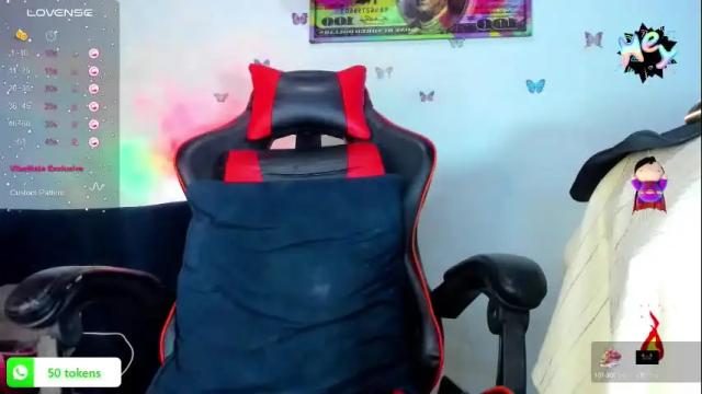 Image 12 of hot_destinyk Stream on Chaturbate on 13 days ago