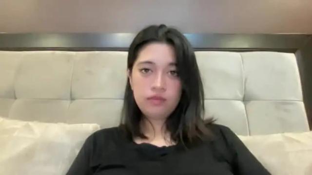 Image 4 of hot_elisse Stream on Chaturbate on 27 months ago