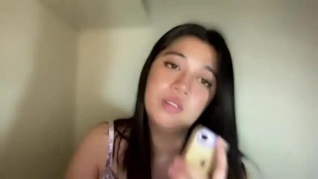 Image 4 of hot_elisse Stream on Chaturbate on 15 months ago