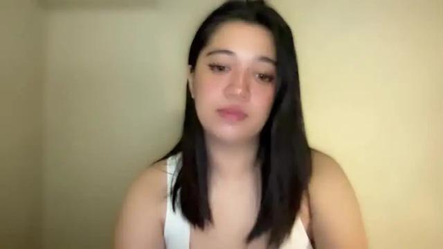 Image 11 of hot_elisse Stream on Chaturbate on 15 months ago