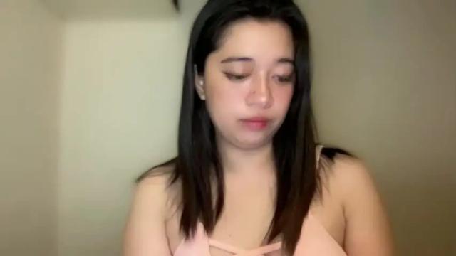Image 3 of hot_elisse Stream on Chaturbate on 24 months ago