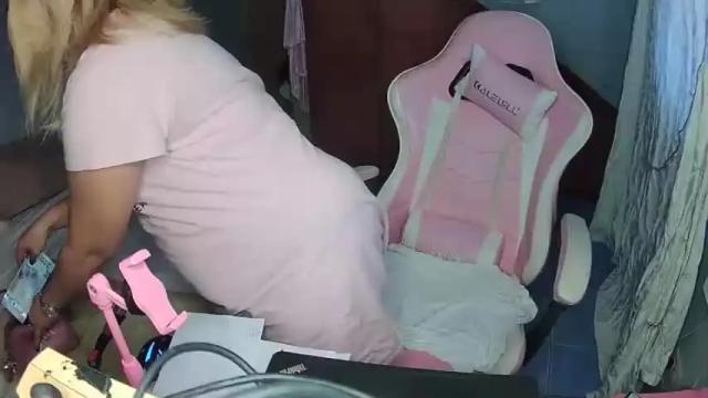 Image 8 of hot_firefly Stream on Chaturbate on 21 months ago