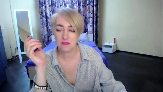 Image 2 of hot_girl87 Stream on Chaturbate on 24 days ago