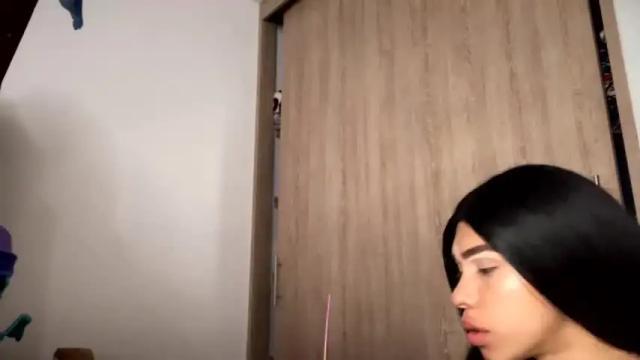 Image 3 of hot_kings12 Stream on Chaturbate on 19 months ago