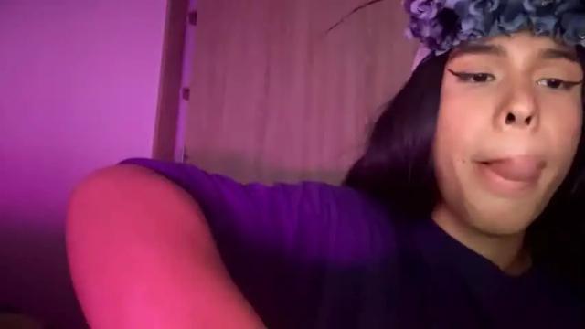 Image 2 of hot_kings12 Stream on Chaturbate on 19 months ago