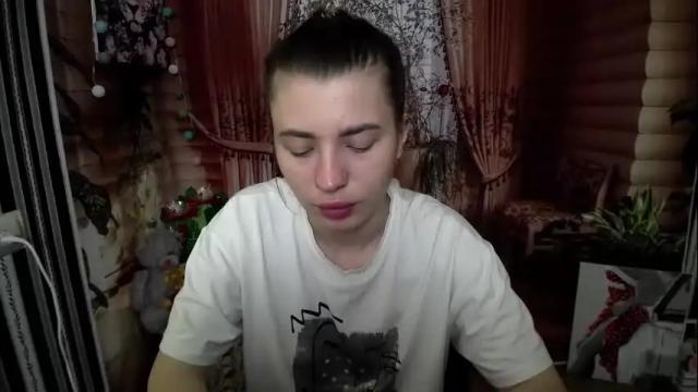 Image 2 of hot_leyla Stream on Chaturbate on 1 month ago