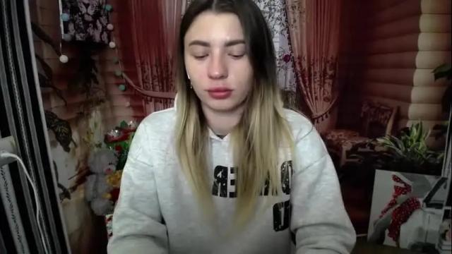 Image 12 of hot_leyla Stream on Chaturbate on 1 month ago