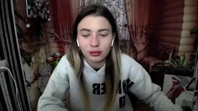 Image 2 of hot_leyla Stream on Chaturbate on 1 month ago