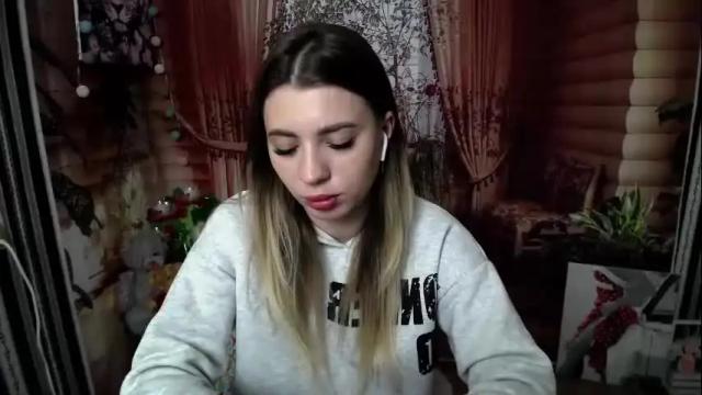 Image 10 of hot_leyla Stream on Chaturbate on 1 month ago