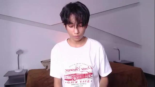 Image 3 of hot_little_bunny Stream on Chaturbate on 27 days ago