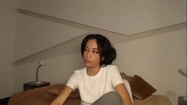 Image 12 of hot_little_bunny Stream on Chaturbate on 29 days ago