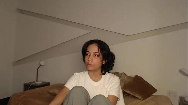 Image 6 of hot_little_bunny Stream on Chaturbate on 29 days ago