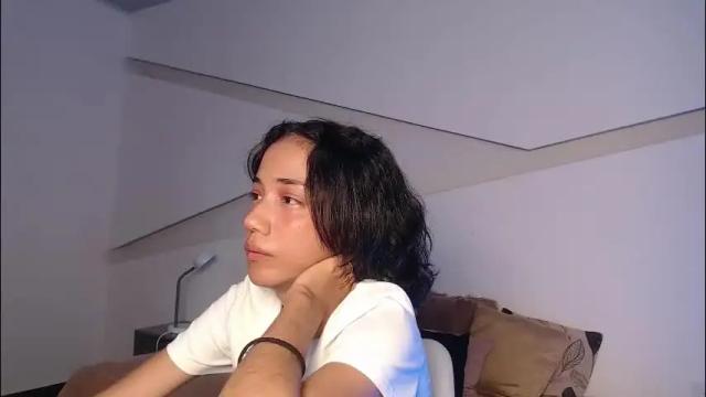 Image 3 of hot_little_bunny Stream on Chaturbate on 10 days ago