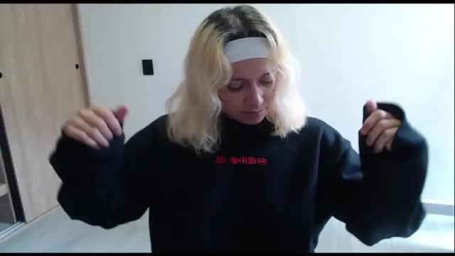 Image 3 of hot_mommymia Stream on Chaturbate on 2 months ago