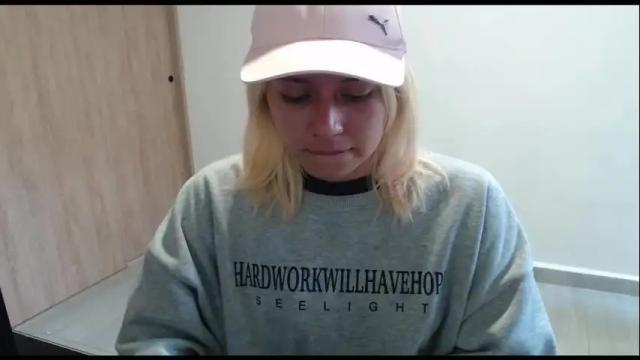 Image 6 of hot_mommymia Stream on Chaturbate on 2 months ago