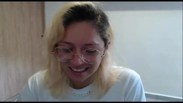 Image 12 of hot_mommymia Stream on Chaturbate on 2 months ago