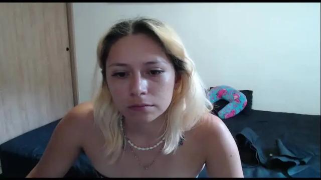 Image 2 of hot_mommymia Stream on Chaturbate on 1 month ago