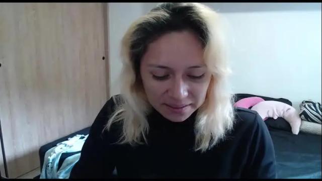 Image 2 of hot_mommymia Stream on Chaturbate on 1 month ago