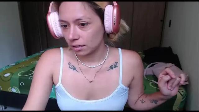 Image 10 of hot_mommymia Stream on Chaturbate on 1 month ago