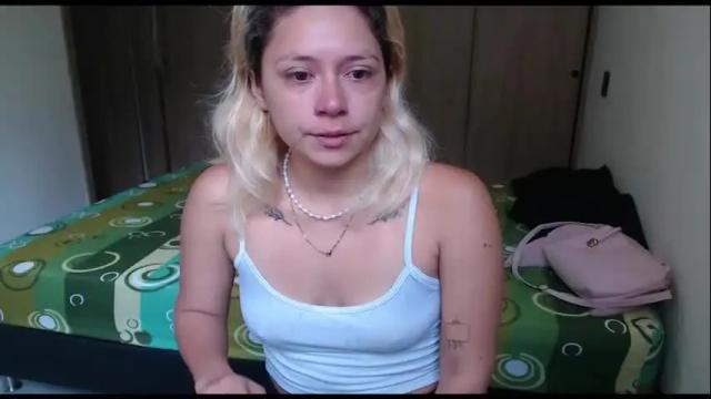 Image 3 of hot_mommymia Stream on Chaturbate on 1 month ago
