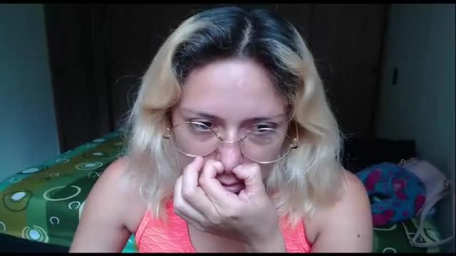 Image 2 of hot_mommymia Stream on Chaturbate on 1 month ago