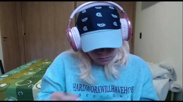 Image 12 of hot_mommymia Stream on Chaturbate on 22 days ago