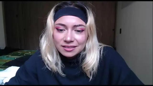 Image 11 of hot_mommymia Stream on Chaturbate on 15 days ago