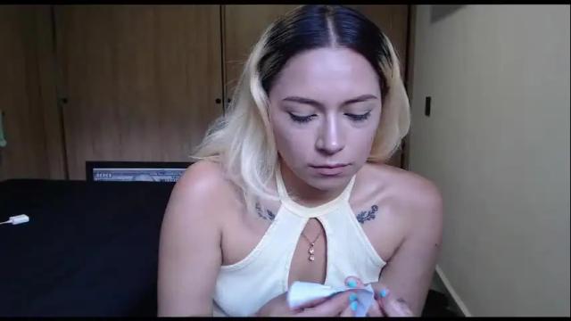 Image 3 of hot_mommymia Stream on Chaturbate on 8 days ago
