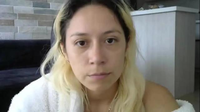 Image 10 of hot_mommymia Stream on Chaturbate on 6 days ago