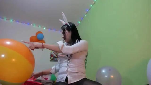 Image 2 of hot_nikol_09 Stream on Chaturbate on 21 months ago