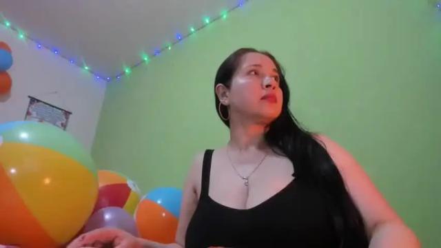 Image 11 of hot_nikol_09 Stream on Chaturbate on 21 months ago