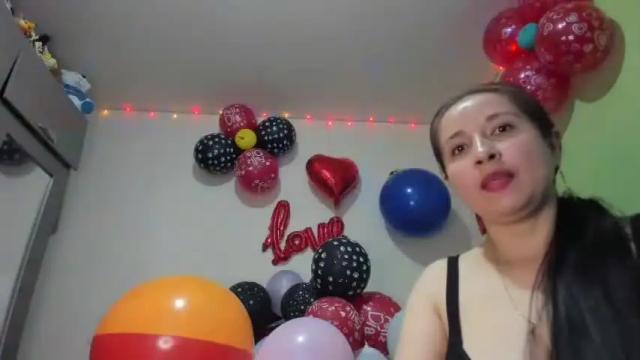 Image 2 of hot_nikol_09 Stream on Chaturbate on 19 months ago