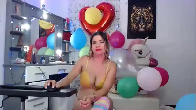 Image 4 of hot_sexy_bunny Stream on Chaturbate on 27 days ago
