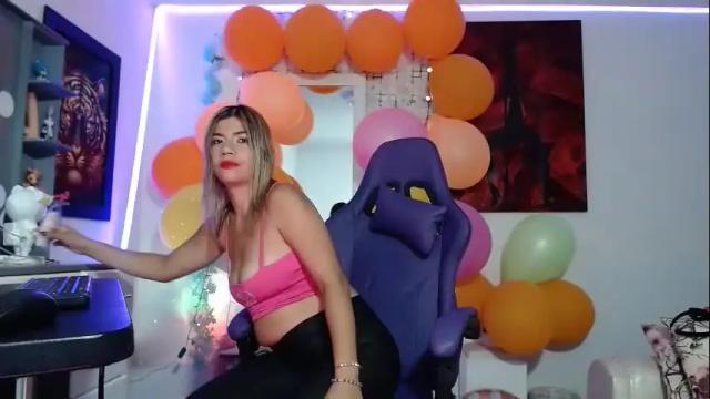 Image 4 of hot_sexy_bunny Stream on Chaturbate on 25 days ago