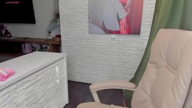 Image 7 of hot_squirtgirl Stream on Chaturbate on 13 months ago