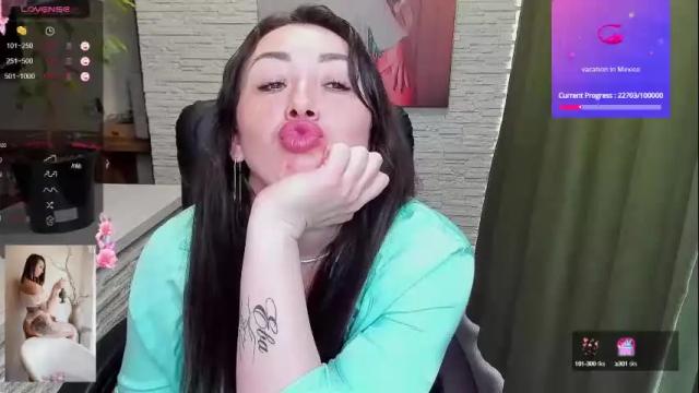 Image 3 of hot_squirtgirl Stream on Chaturbate on 1 month ago