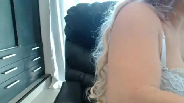 Image 12 of hot_wiffe Stream on Chaturbate on 1 month ago