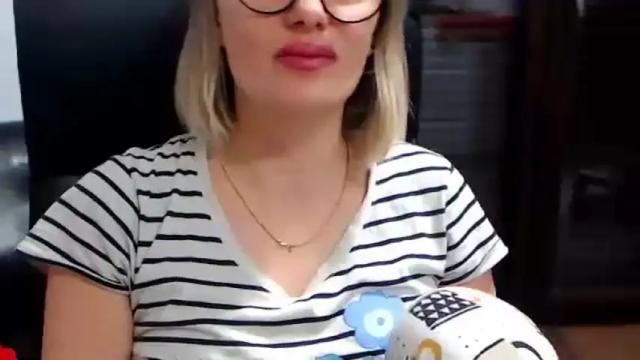 Image 2 of hotanalorena69 Stream on Chaturbate on 14 months ago