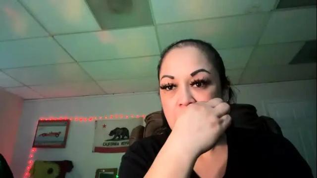 Image 12 of hotangie415 Stream on Chaturbate on 18 months ago