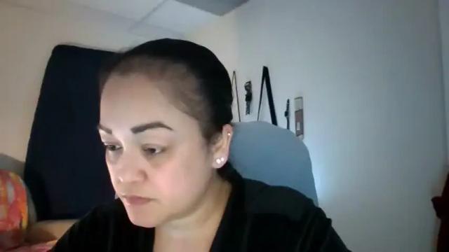 Image 3 of hotangie415 Stream on Chaturbate on 17 months ago