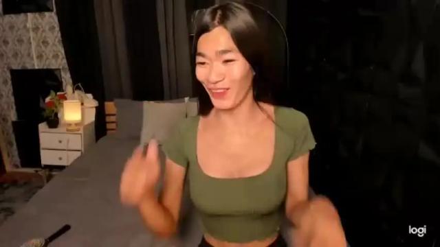 Image 3 of hotasianbeatrixx Stream on Chaturbate on 12 months ago