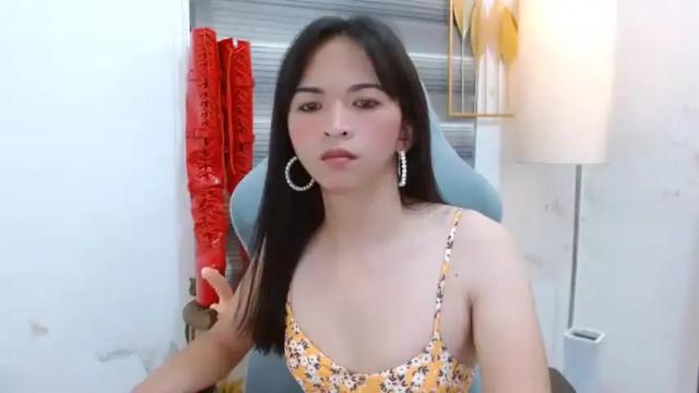 Image 3 of hotasiantsayesha Stream on Chaturbate on 14 months ago