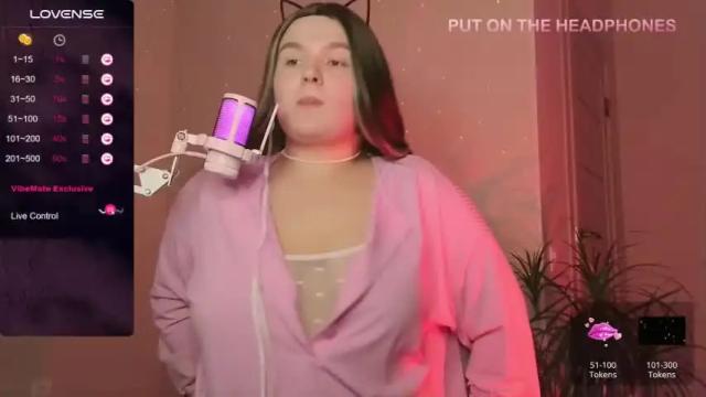 Image 12 of hotbabyalina Stream on Chaturbate on 17 months ago