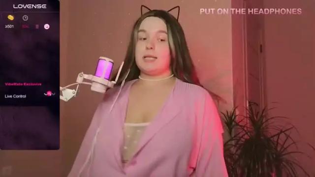 Image 4 of hotbabyalina Stream on Chaturbate on 17 months ago