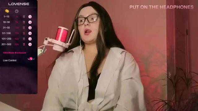 Image 10 of hotbabyalina Stream on Chaturbate on 17 months ago